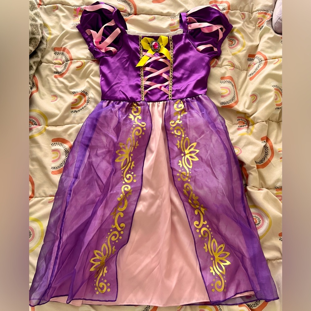 Rapunzel costume size 6-7 girls